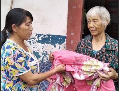 孝顺媳妇,传承美德,诠释家庭和谐之美